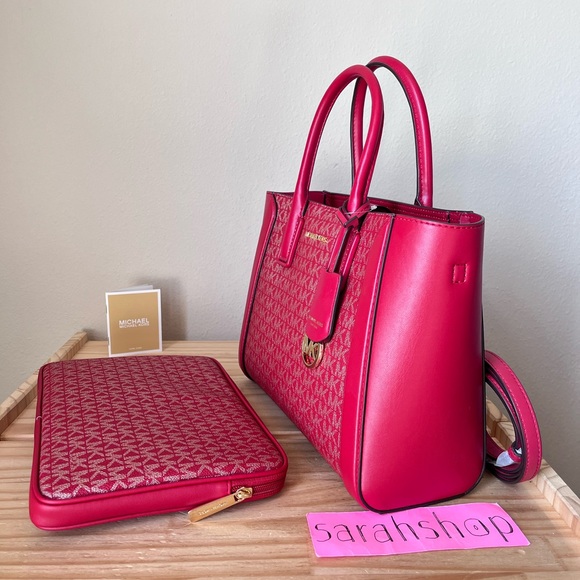 🌼Michael Kors with iPad case